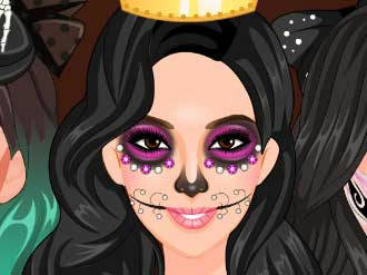 Play Kardashians Spooky Makeup